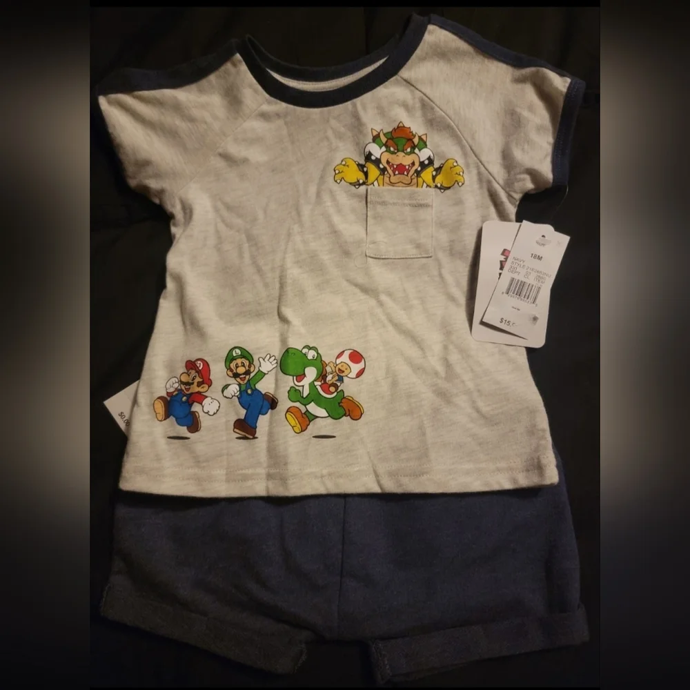 Mario Outfit - Picture 1 of 2
